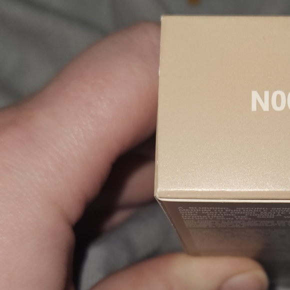 Anastasia Beverly Hills Impeccable Foundation - 00N - Picture 6 of 10